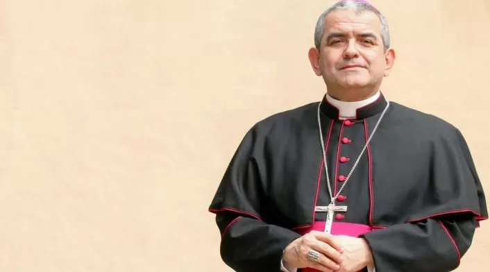 Monseñor Víctor Manuel Ochoa Cadavid Monseñor Víctor Manuel Ochoa Cadavid