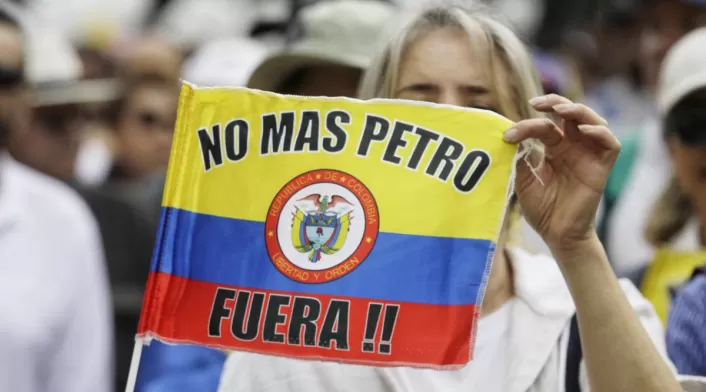 Protesta contra Petro Protesta contra Petro