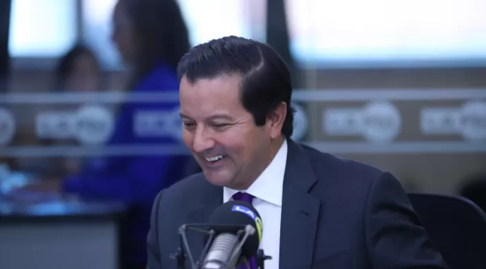 David Luna en Tribuna RCN hablando para La FM