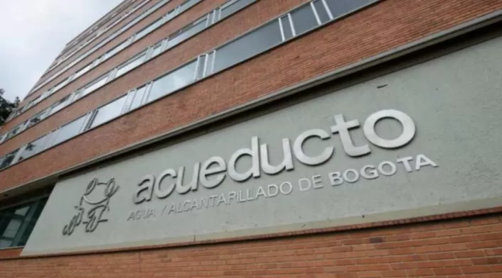 Además, los pagos pueden realizarse por medio de redes de cajeros automáticos como Servibanca, Redeban y ATH, los cuales están distribuidos en distintos puntos de la ciudad.