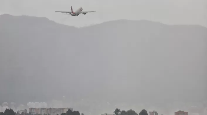 Avión despegando Avión despegando