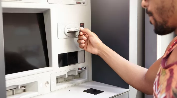 Cajeros en Colombia tendrán nuevo sistema para retirar dinero: así funcionará Cajeros en Colombia tendrán nuevo sistema para retirar dinero: así funcionará