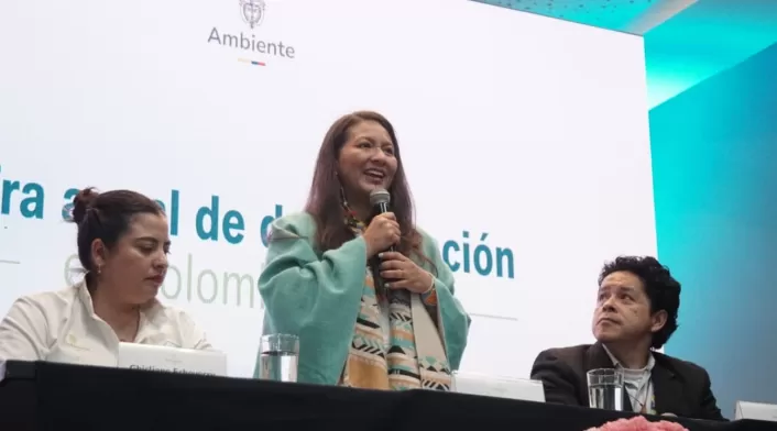 Ministra Lena Estrada Ministra Lena Estrada