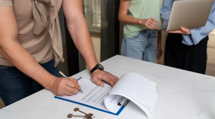 Con esta normativa, las entidades financieras están habilitadas para incluir, previo acuerdo con el comprador, los gastos de escrituración Con esta normativa, las entidades financieras están habilitadas para incluir, previo acuerdo con el comprador, los gastos de escrituración