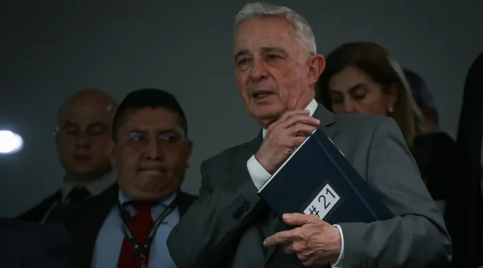 Álvaro Uribe Álvaro Uribe