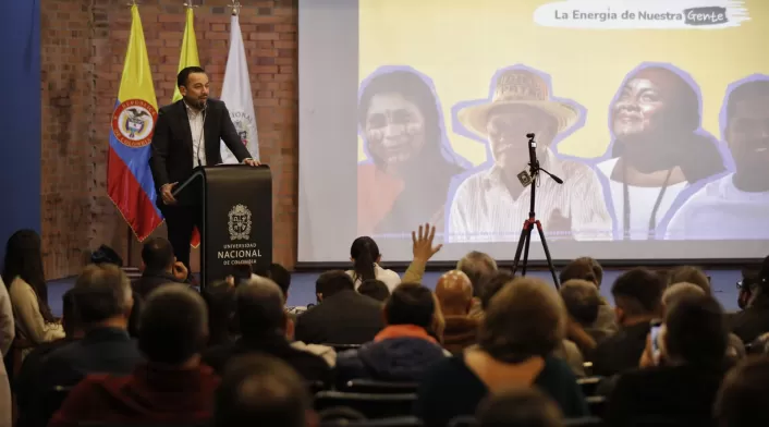 Ministro de Minas y Energía, Edwin Palma, foro sobre tarifas de energía