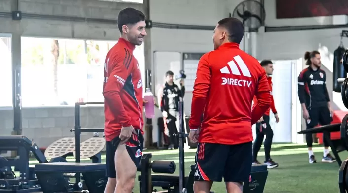Juan Fernando Quintero fue recibido por la plantilla de River Plate Juan Fernando Quintero fue recibido por la plantilla de River Plate