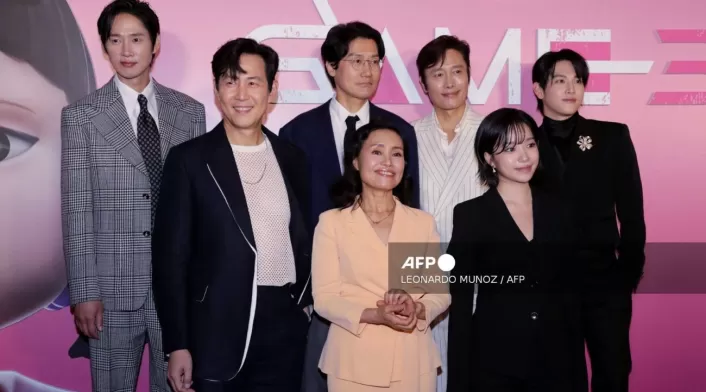 'El juego del calamar' es una serie surcoreana de Netflix que trata sobre un grupo de personas con graves problemas económicos 'El juego del calamar' es una serie surcoreana de Netflix que trata sobre un grupo de personas con graves problemas económicos