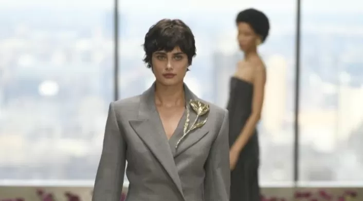 Los 3 cortes de cabello que Carolina Herrera recomienda por su elegancia a cualquier edad Los 3 cortes de cabello que Carolina Herrera recomienda por su elegancia a cualquier edad
