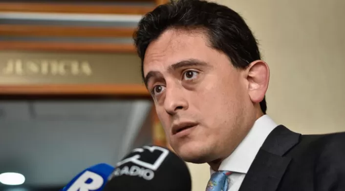 El exministro Luis Carlos Reyes testifica ante la Corte Suprema por corrupción en INVÍAS y señala a Ricardo Bonilla. El exministro Luis Carlos Reyes testifica ante la Corte Suprema por corrupción en INVÍAS y señala a Ricardo Bonilla.