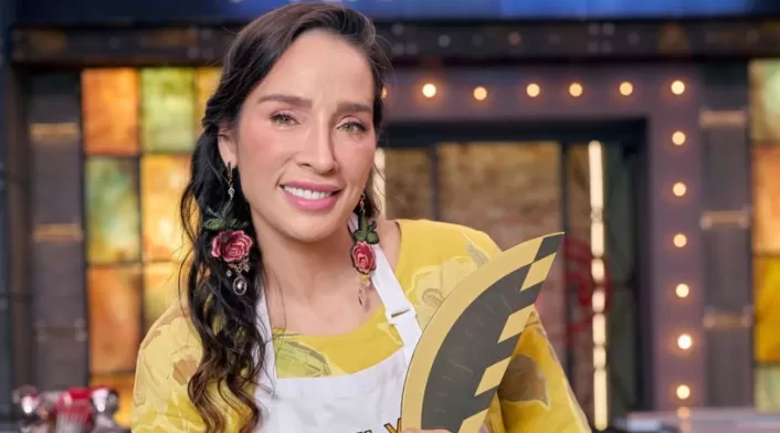 Las estrellas brillan en el reto de eliminación de 'MasterChef Celebrity' con platos arriesgados y emocionantes. Valentina Taguado, Michelle Rouillard, Jorge Herrera y Andrea Guzmán sorprenden a los jurados con sus creaciones culinarias. Las estrellas brillan en el reto de eliminación de 'MasterChef Celebrity' con platos arriesgados y emocionantes. Valentina Taguado, Michelle Rouillard, Jorge Herrera y Andrea Guzmán sorprenden a los jurados con sus creaciones culinarias.