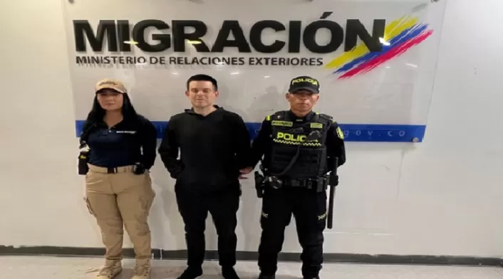 Alejandro Lyons Alejandro Lyons