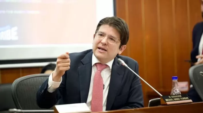 Actualización sobre la salud de Miguel Uribe: su esposa informa sobre nuevo reto médico el miércoles. Actualización sobre la salud de Miguel Uribe: su esposa informa sobre nuevo reto médico el miércoles.