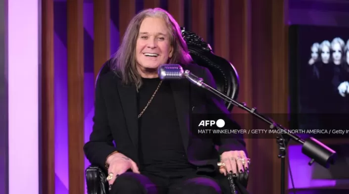 Ozzy Osbourne, legendario vocalista de Black Sabbath, fallece a los 76 años dejando un legado musical imborrable. Ozzy Osbourne, legendario vocalista de Black Sabbath, fallece a los 76 años dejando un legado musical imborrable.