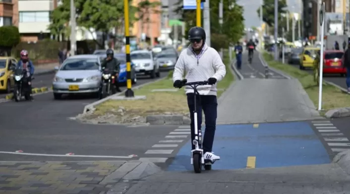 Normativa y seguridad en el uso de patinetas eléctricas en Colombia: edad mínima y zonas permitidas para circular. Normativa y seguridad en el uso de patinetas eléctricas en Colombia: edad mínima y zonas permitidas para circular.