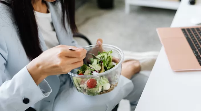 Hora del almuerzo en el trabajo Hora del almuerzo en el trabajo