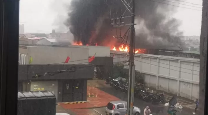 incendio, bogotá, hayuelos, bomberos