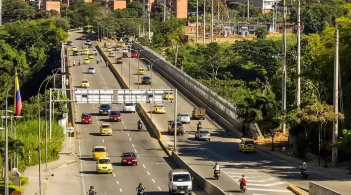 Nuevo Pico y Placa en Bucaramanga: restricciones y horarios actualizados para mejorar la movilidad en la ciudad. Conoce las excepciones y evita multas. Nuevo Pico y Placa en Bucaramanga: restricciones y horarios actualizados para mejorar la movilidad en la ciudad. Conoce las excepciones y evita multas.