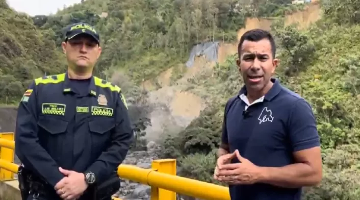 Municipío incomunicado Emergencia por deslizamiento