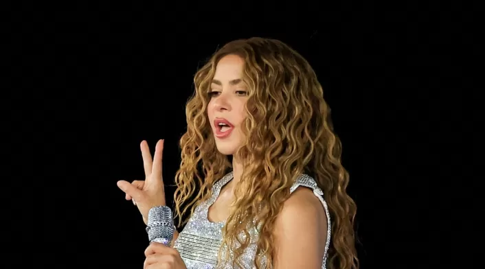 Shakira anuncia donación para víctimas de inundaciones de Texas Shakira anuncia donación para víctimas de inundaciones de Texas
