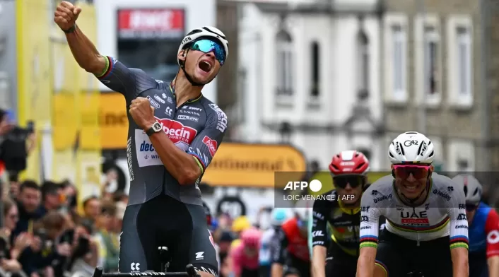 Van der Poel, líder en segunda etapa del Tour de Francia 2025 Van der Poel, líder en segunda etapa del Tour de Francia 2025