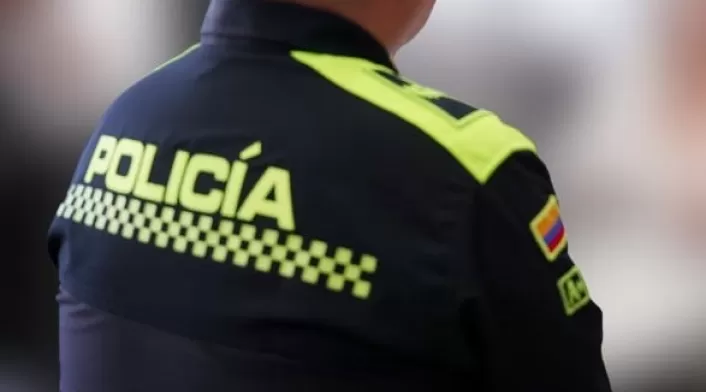 Quince bachilleres de Policía se recuperan tras presunta intoxicación en Neiva Uniformado de la Policía Nacional - imagen de referencia