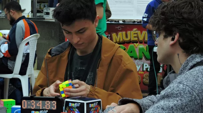 'Speedcubing' en Colombia.