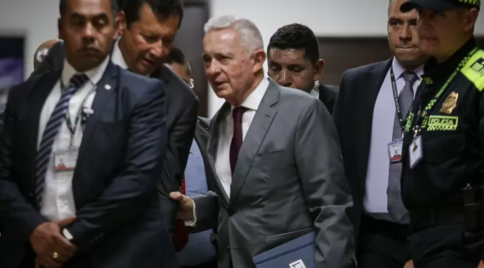 Álvaro Uribe Álvaro Uribe