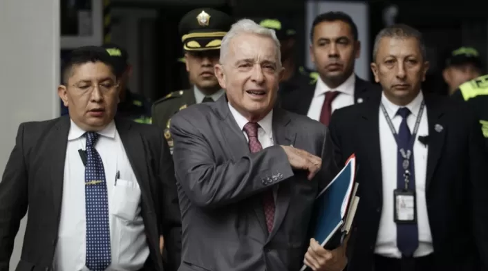 Álvaro Uribe Álvaro Uribe