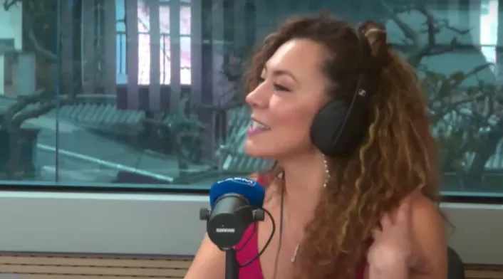 Andrea Guzmán se despidió de MasterChef Celebrity por un pollo crudo. Andrea Guzmán se despidió de MasterChef Celebrity por un pollo crudo.