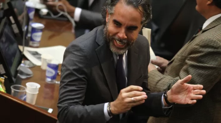 Armando Benedetti y Lina María Garrido protagonizan fuerte agarrón en audiencia de conciliación Armando Benedetti y Lina María Garrido protagonizan fuerte agarrón en audiencia de conciliación