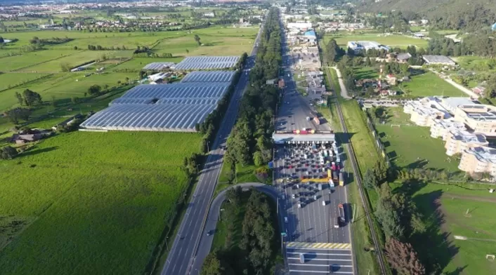 La ampliación de la Autopista Norte en Bogotá vuelve a avanzar con la entrega de un nuevo Estudio de Impacto Ambiental. La ampliación de la Autopista Norte en Bogotá vuelve a avanzar con la entrega de un nuevo Estudio de Impacto Ambiental.