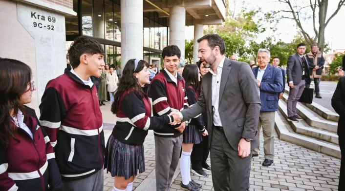 Colegio Eloísa Garzón Colegio Eloísa Garzón