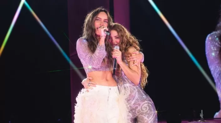 Belinda subió al escenario con Shakira e interpretaron una emblemática canción de la colombiana Belinda subió al escenario con Shakira e interpretaron una emblemática canción de la colombiana