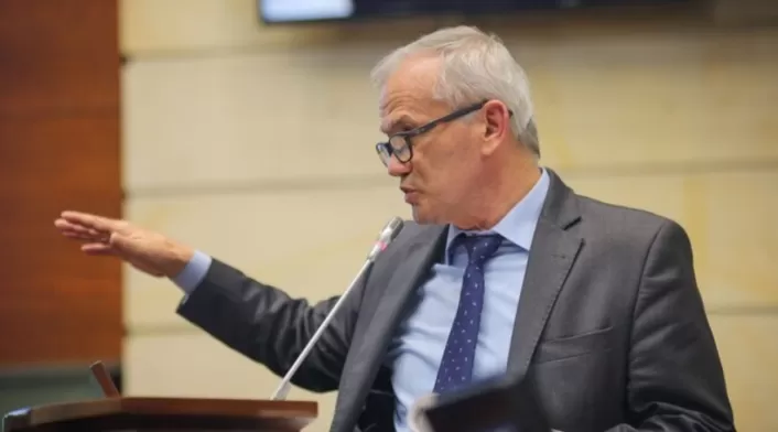 La embajada de Colombia en Nicaragua gestionó la renovación de la residencia de Carlos Ramón González el mismo día en que fue imputado en Colombia, según reveló Maritza Aristizábal en entrevista con La FM La embajada de Colombia en Nicaragua gestionó la renovación de la residencia de Carlos Ramón González el mismo día en que fue imputado en Colombia, según reveló Maritza Aristizábal en entrevista con La FM
