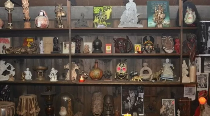 Entre los objetos más interesantes, estaban las perlas de la muerte Entre los objetos más interesantes, estaban las perlas de la muerte