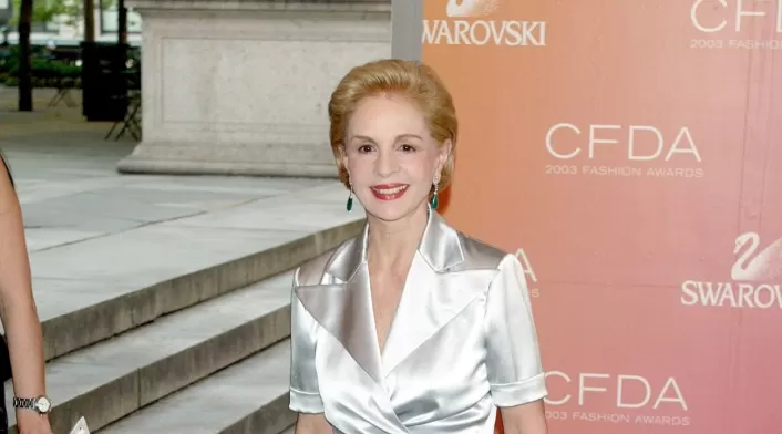 El color de uñas que Carolina Herrera recomienda por su elegancia El color de uñas que Carolina Herrera recomienda por su elegancia