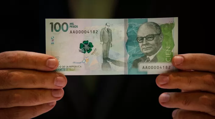 Cien mil pesos Cien mil pesos