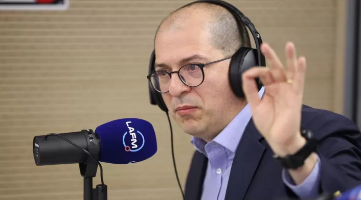 Francisco Barbosa, exfiscal general de la Nación, explica su ubicación en el espectro político y sus propuestas para seguridad y paz en entrevista con La FM Francisco Barbosa, exfiscal general de la Nación, explica su ubicación en el espectro político y sus propuestas para seguridad y paz en entrevista con La FM