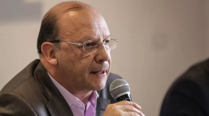 El ministro de Hacienda critica enfoque ortodoxo del Comité Autónomo de la Regla Fiscal CARF El ministro de Hacienda critica enfoque ortodoxo del Comité Autónomo de la Regla Fiscal CARF