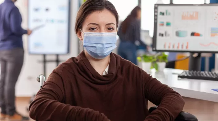 Las incapacidades de origen laboral son aquellas derivadas de accidentes o enfermedades directamente relacionadas con las funciones desempeñadas en el trabajo Las incapacidades de origen laboral son aquellas derivadas de accidentes o enfermedades directamente relacionadas con las funciones desempeñadas en el trabajo