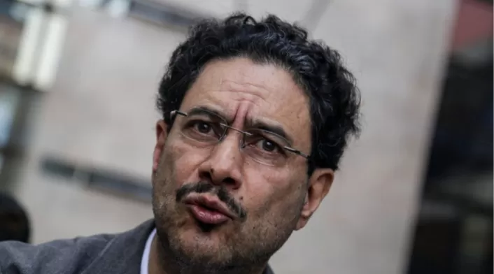 Senador Iván Cepeda denuncia amenazas tras condena a Álvaro Uribe por soborno y fraude. Cepeda enfrenta presiones por revelar la verdad sobre paramilitarismo en Colombia Senador Iván Cepeda denuncia amenazas tras condena a Álvaro Uribe por soborno y fraude. Cepeda enfrenta presiones por revelar la verdad sobre paramilitarismo en Colombia