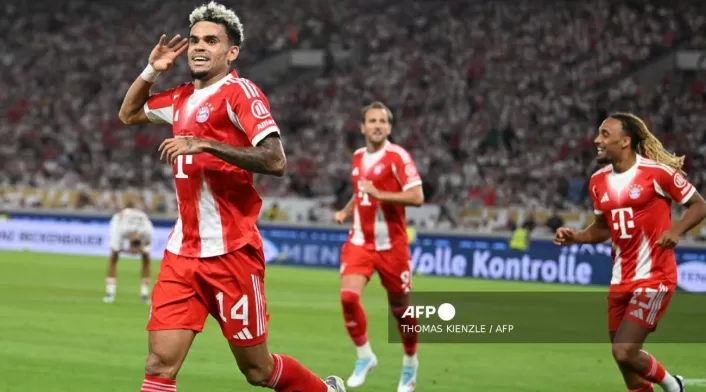 Luis Díaz debuta con gol y título en el Bayern Múnich, homenajeando a Diogo Jota. El colombiano se convierte en 'gamer' en su primer partido oficial Luis Díaz debuta con gol y título en el Bayern Múnich, homenajeando a Diogo Jota. El colombiano se convierte en 'gamer' en su primer partido oficial