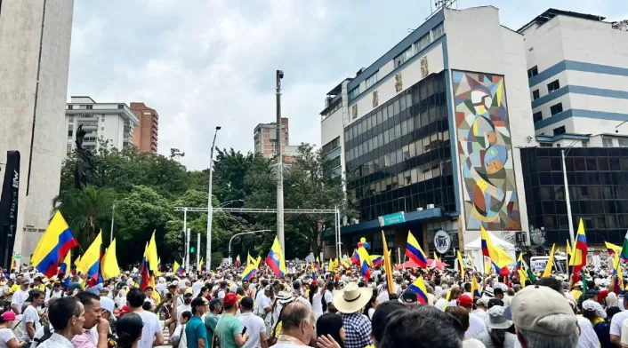 Marcha en apoyo al expresidente Uribe en Medellín