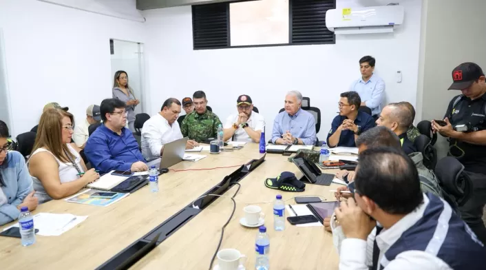 Ministro De Defensa en el Huila.