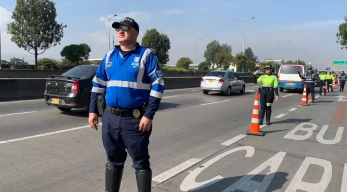 Pico y placa en Bogotá: medidas, horarios y multas en 2025. Descubra cómo funciona el pico y placa y el programa solidario Pico y placa en Bogotá: medidas, horarios y multas en 2025. Descubra cómo funciona el pico y placa y el programa solidario
