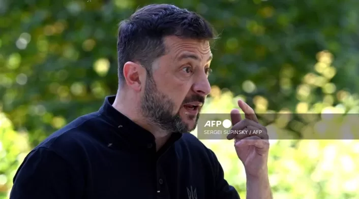 3. Zelenski anuncia el arresto de un sospechoso por la muerte del ex presidente del Parlamento. 3. Zelenski anuncia el arresto de un sospechoso por la muerte del ex presidente del Parlamento.