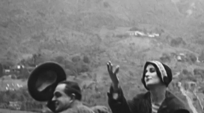 Bajo el cielo antioqueño Bajo el cielo antioqueño