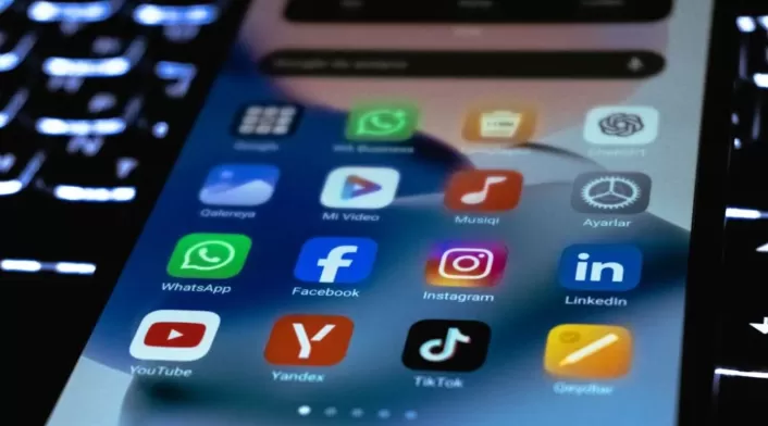 Redes sociales y cuentas hackeadas Redes sociales y cuentas hackeadas