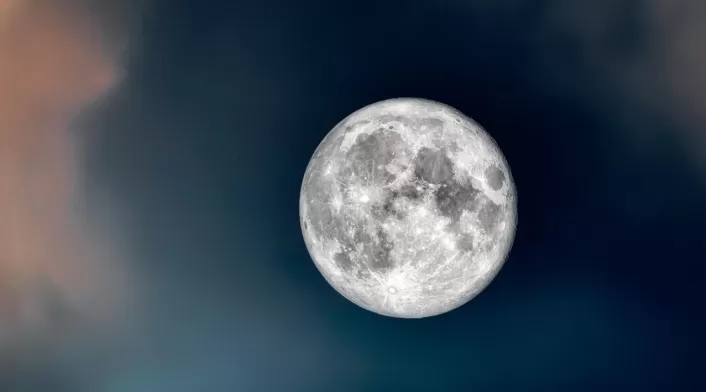 Luna de Esturión Luna de Esturión